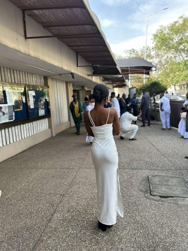Pearl elegance dress - Image 2